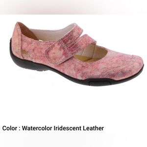 Ros Hommerson The Chelsea Mary Jane Flats Pink Watercolor Leather 6.5N NWOT